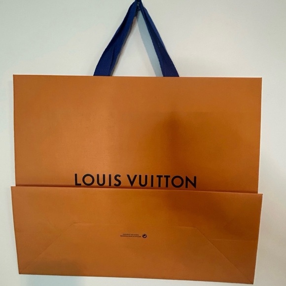 Louis Vuitton gift bag - Picture 2 of 5
